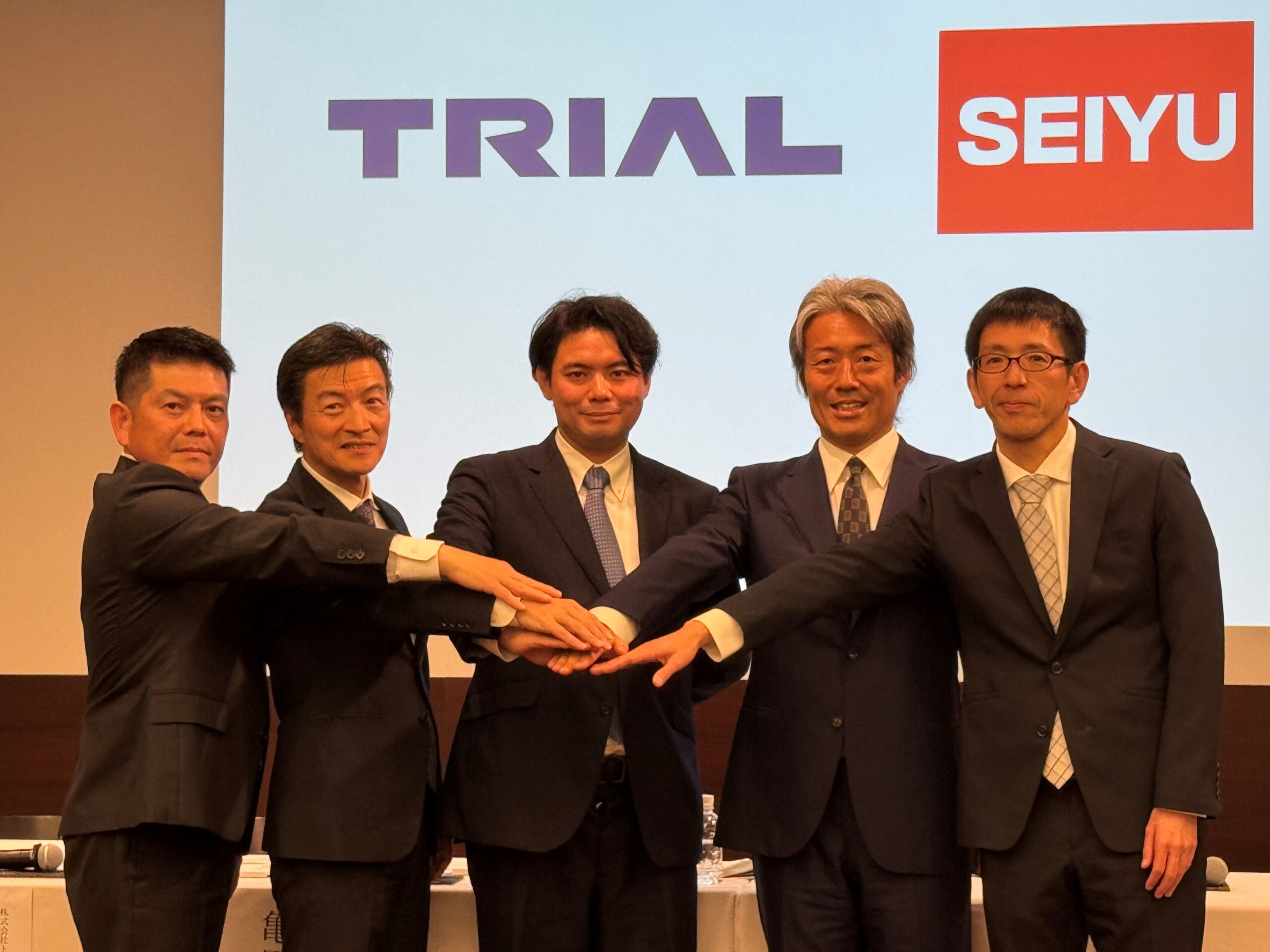 トライアルの西友完全子会社化を考察、店舗ブランドを維持する方針は